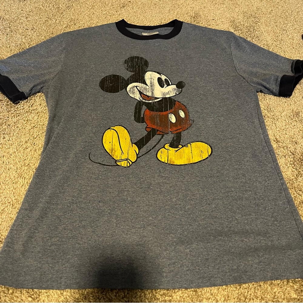 Classic vintage Mickey Mouse Disney Park t-shirt